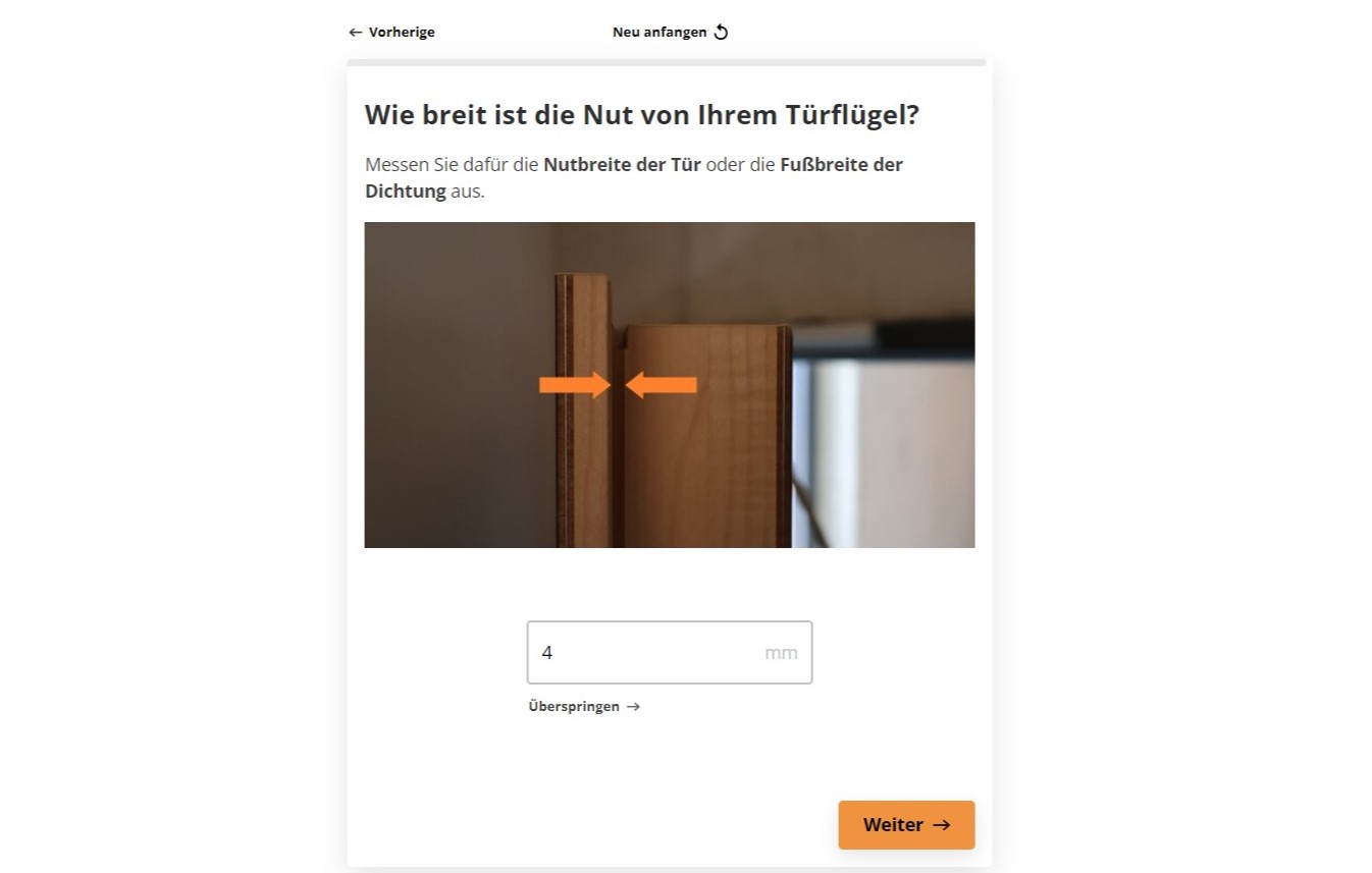 Der Produktberater fragt, wie breit die Nut von dem Türflügel ist